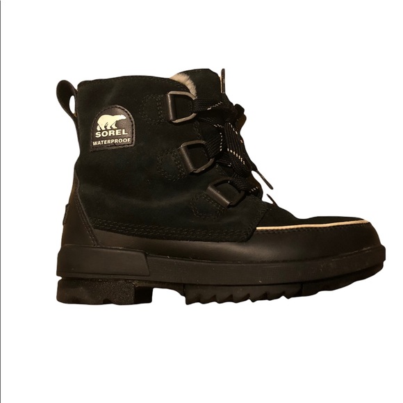 Sorel Shoes - Women’s Sorel Black Suede Outdry Water Proof Snow Boots In Size 6
